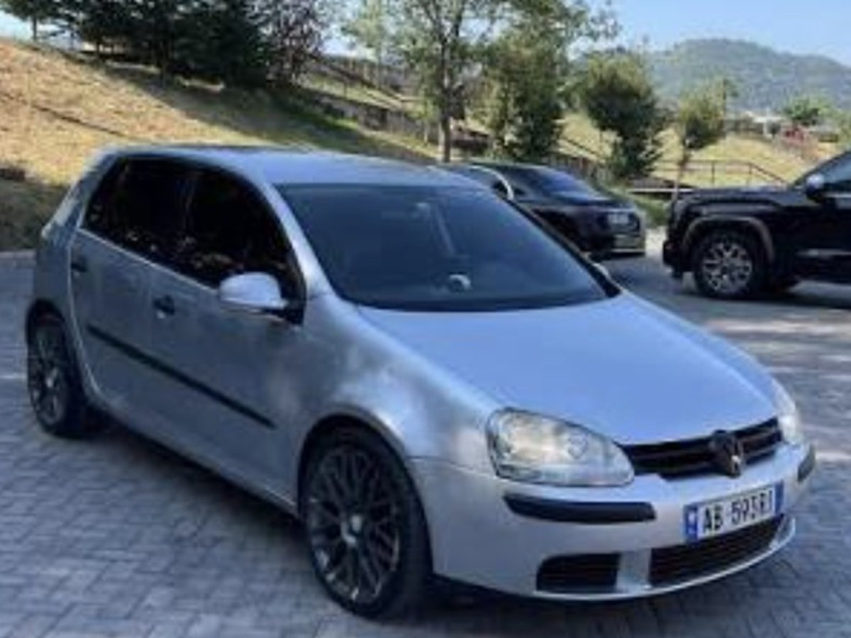 Volkswagen Golf 5 available through Tirana Ways